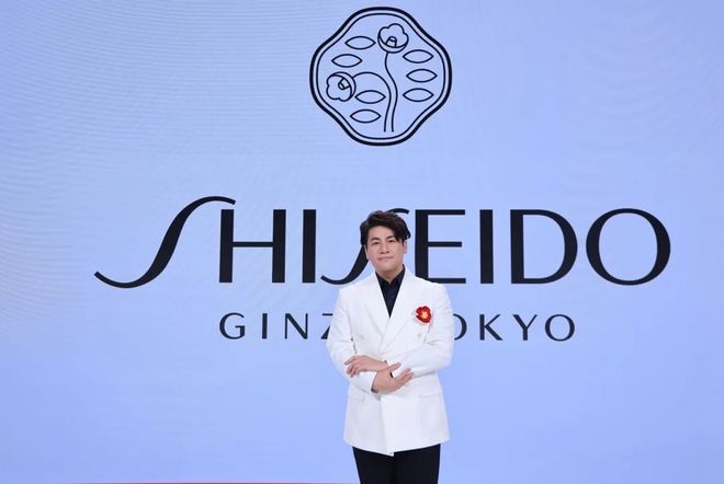 卷从全新「红腰子」看肌肤抗老赛道跃迁开元棋牌试玩科研长期主义破局美妆内(图3)